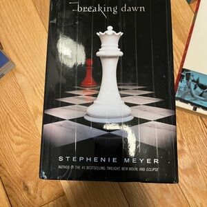 Chess-Themed Book Cover - Breaking Dawn by Stephenie Meyer